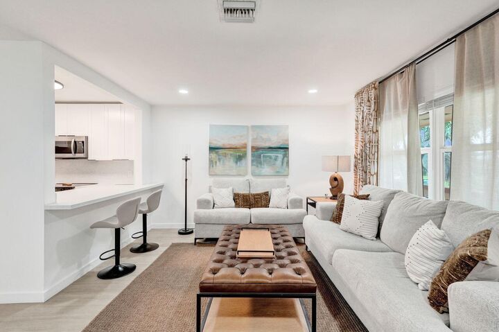 Property Photo: 207 Salisbury I FL 33417