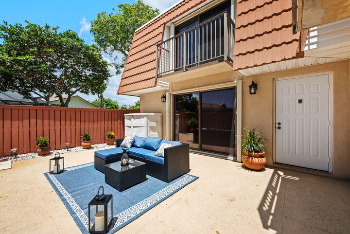Property Photo:  2874 Waterford Drive S  FL 33442 