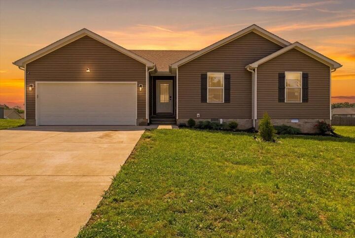 Property Photo:  460 Lansing Lane  KY 42101 