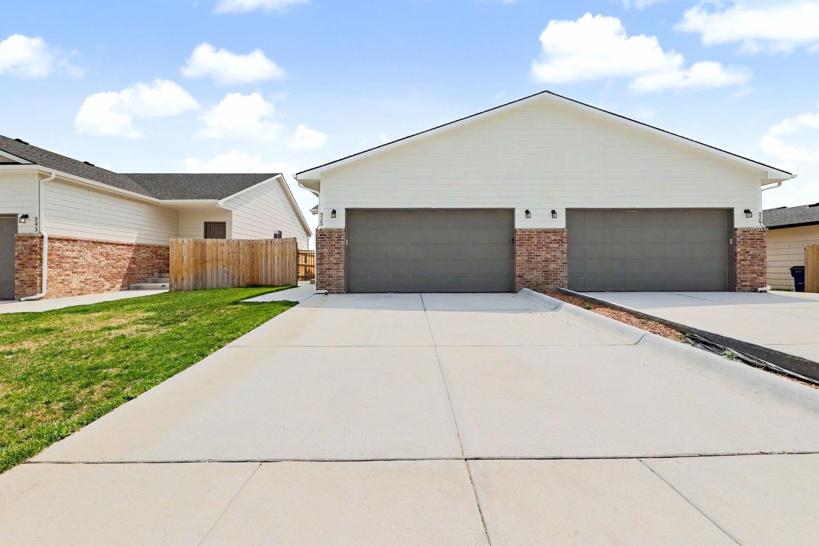 Property Photo:  9267 E Fox Pointe  KS 67226 
