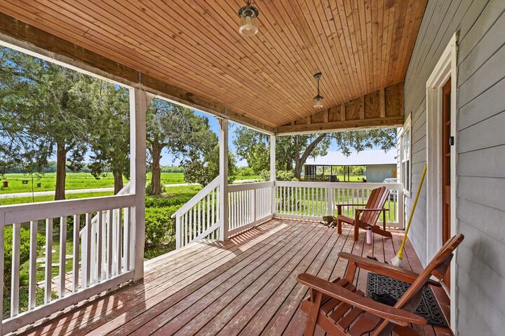 Property Photo: 490 George Miller Rd FL 32145