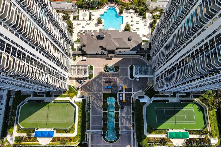 Property Photo: 4779 Collins Ave 2708 FL 33140
