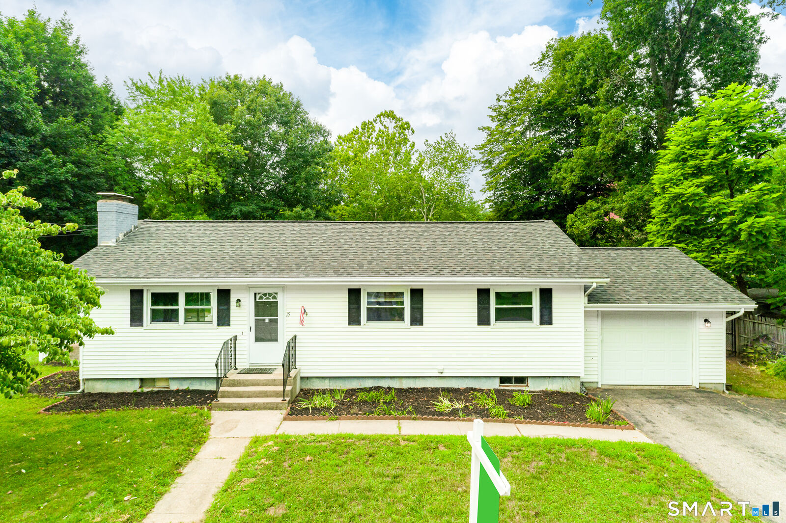 Property Photo:  15 Cracow Avenue  CT 06280 