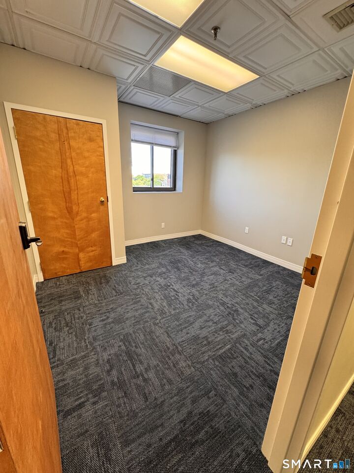 Property Photo:  423-425 Main Street 4th Floor Suite 2  CT 06457 