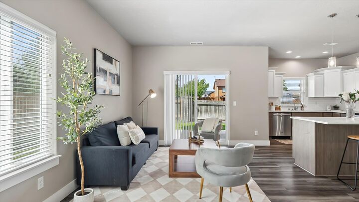 Property Photo:  1601 E Marilyn Cir  WA 99006 