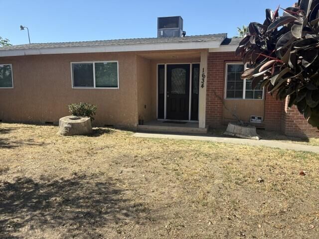 Property Photo: 1634 W Morton Avenue CA 93257