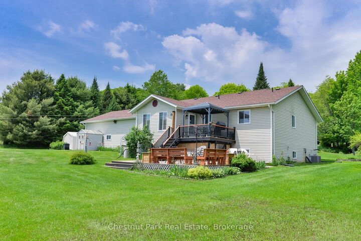 Property Photo: 996 North Mary Lake Road ON P1H 1S4