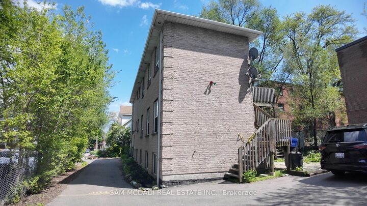 Property Photo: 90 Tisdale Street S ON L8N 2W2