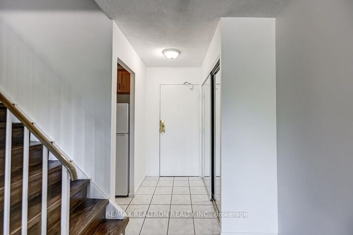 Property Photo:  100 Mornelle Court 1045  ON M1E 4X2 
