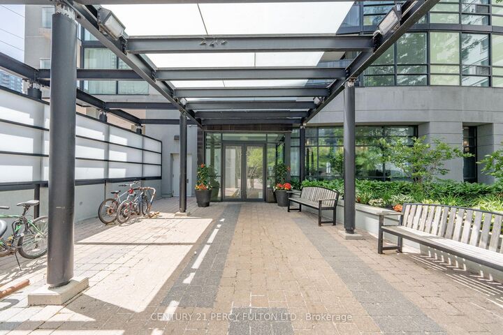 Photo de la propriété:  5740 Yonge Street 205  ON M2M 0B1 