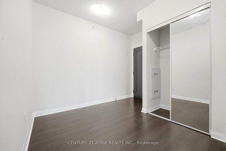 Property Photo:  5033 Four Springs Avenue 1517  ON L5R 0E4 