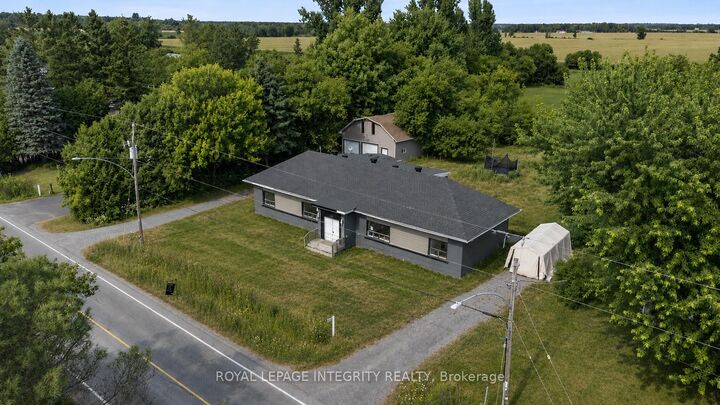 3823 Drouin Road — photo 1