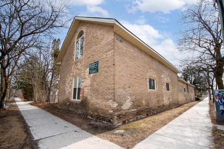 Property Photo: 11 Argyle Street ON K9H 7M2