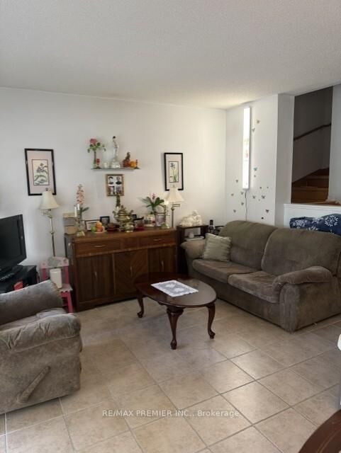 Property Photo: 735 New Westminster Drive 74 ON L4J 7Y9