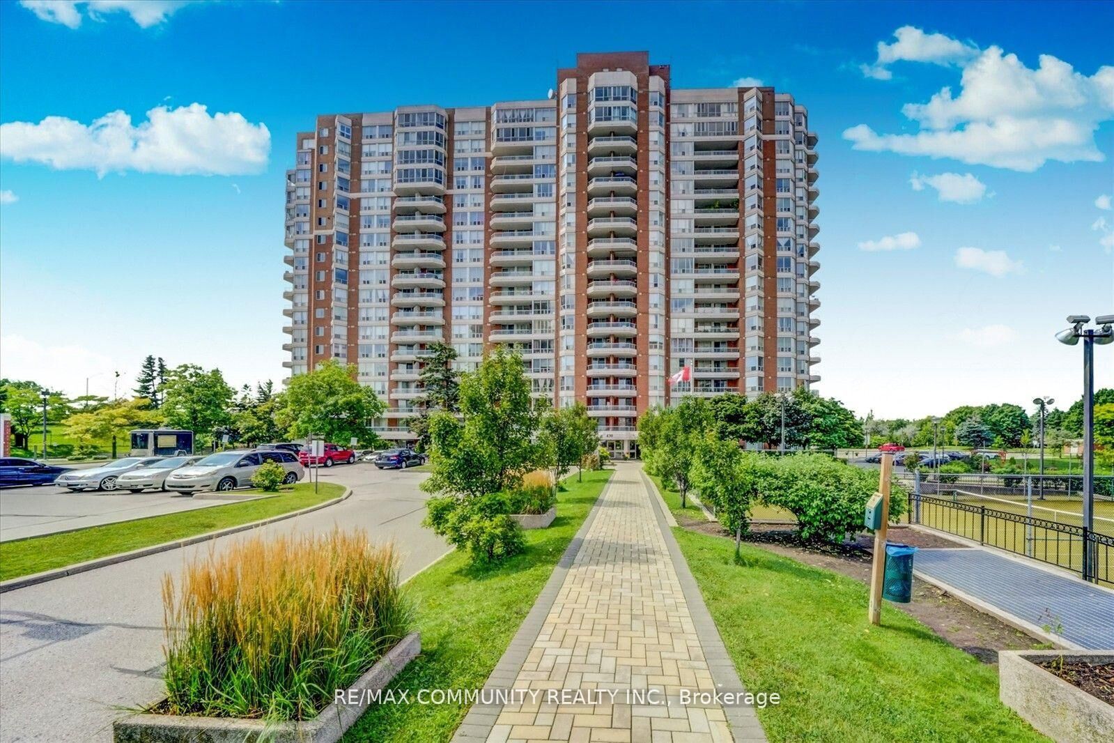 Property Photo: 430 McLevin Avenue 1008 ON M1B 5P1