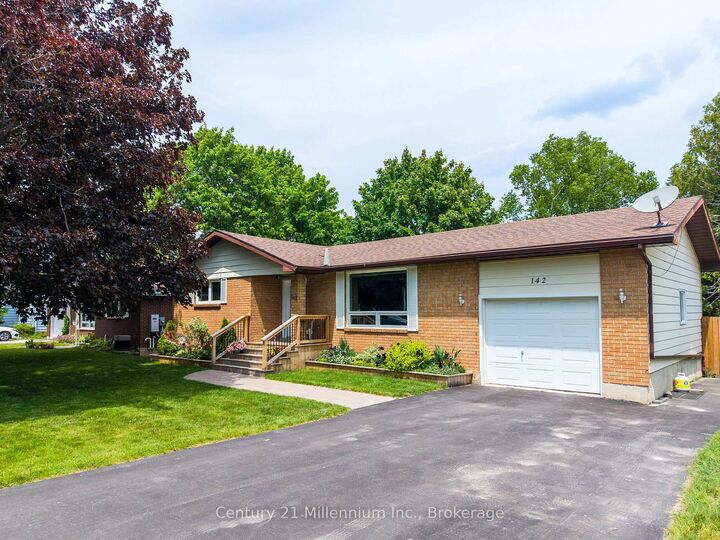 Property Photo:  142 Arthur Street  ON N0H 2P0 