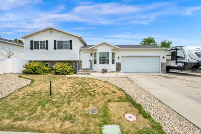 Property Photo:  597 S 1500 W  UT 84043 
