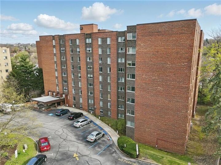 Property Photo:  5 Bayard Road 500  PA 15213 