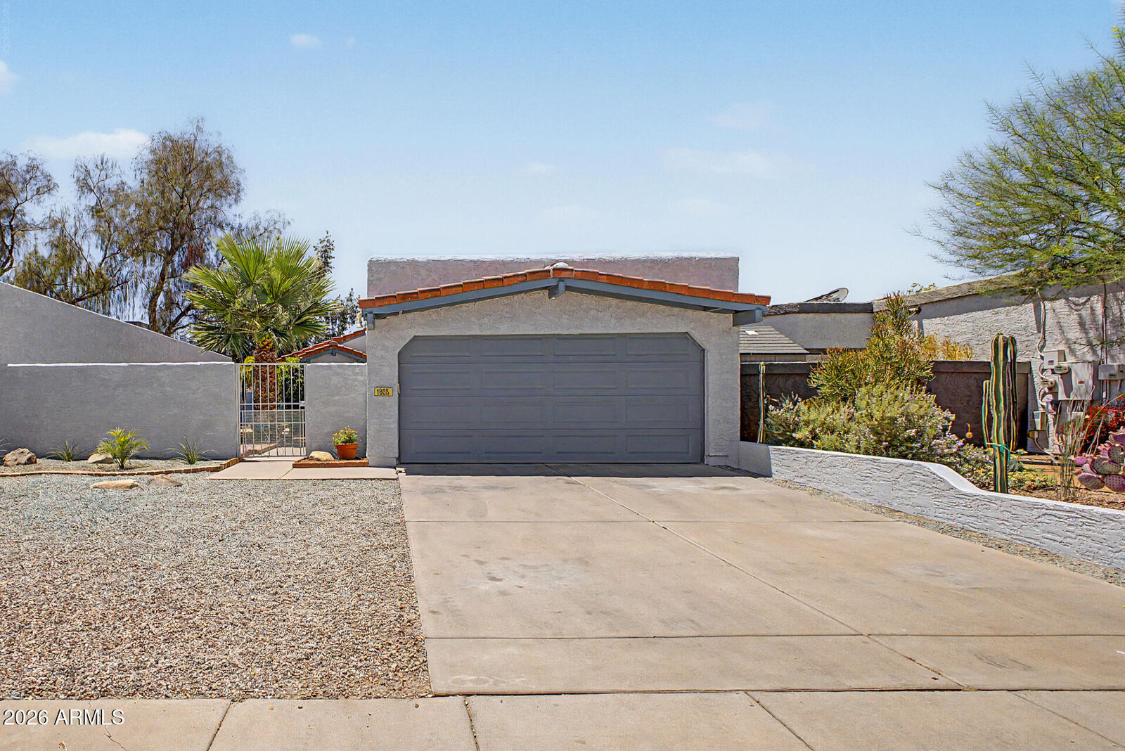 Property Photo:  1835 W El Monte Place  AZ 85224 