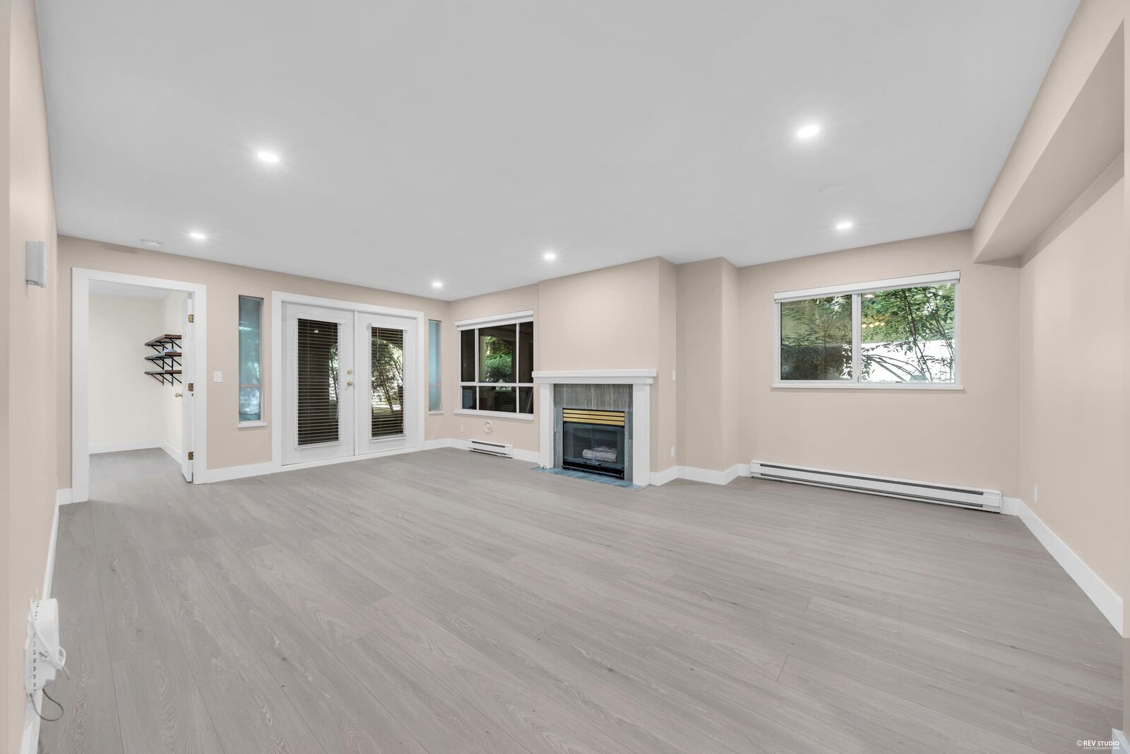 Property Photo: 515 Whiting Way 107 BC V3J 7W9