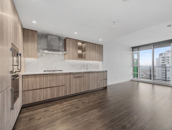 Property Photo: 9887 Whalley Boulevard 3506 BC V3T 0P4