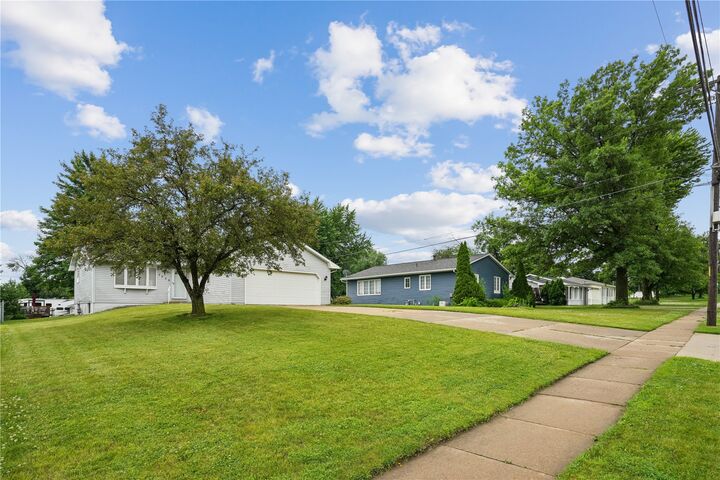 Property Photo: 2509 Wilson Avenue SW IA 52404