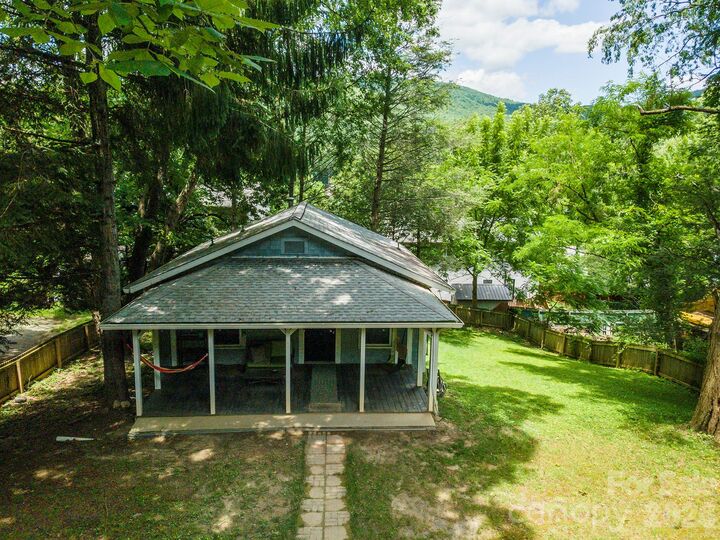 Property Photo: 14 Border Street NC 28711