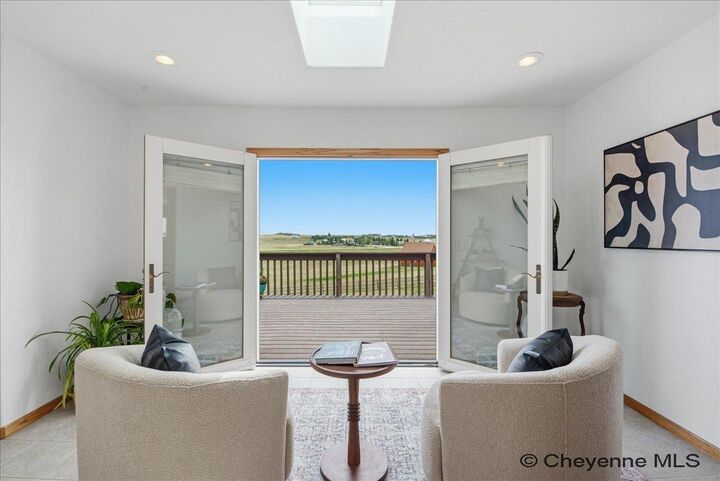 Property Photo: 5293 Thunder Ridge Rd WY 82009