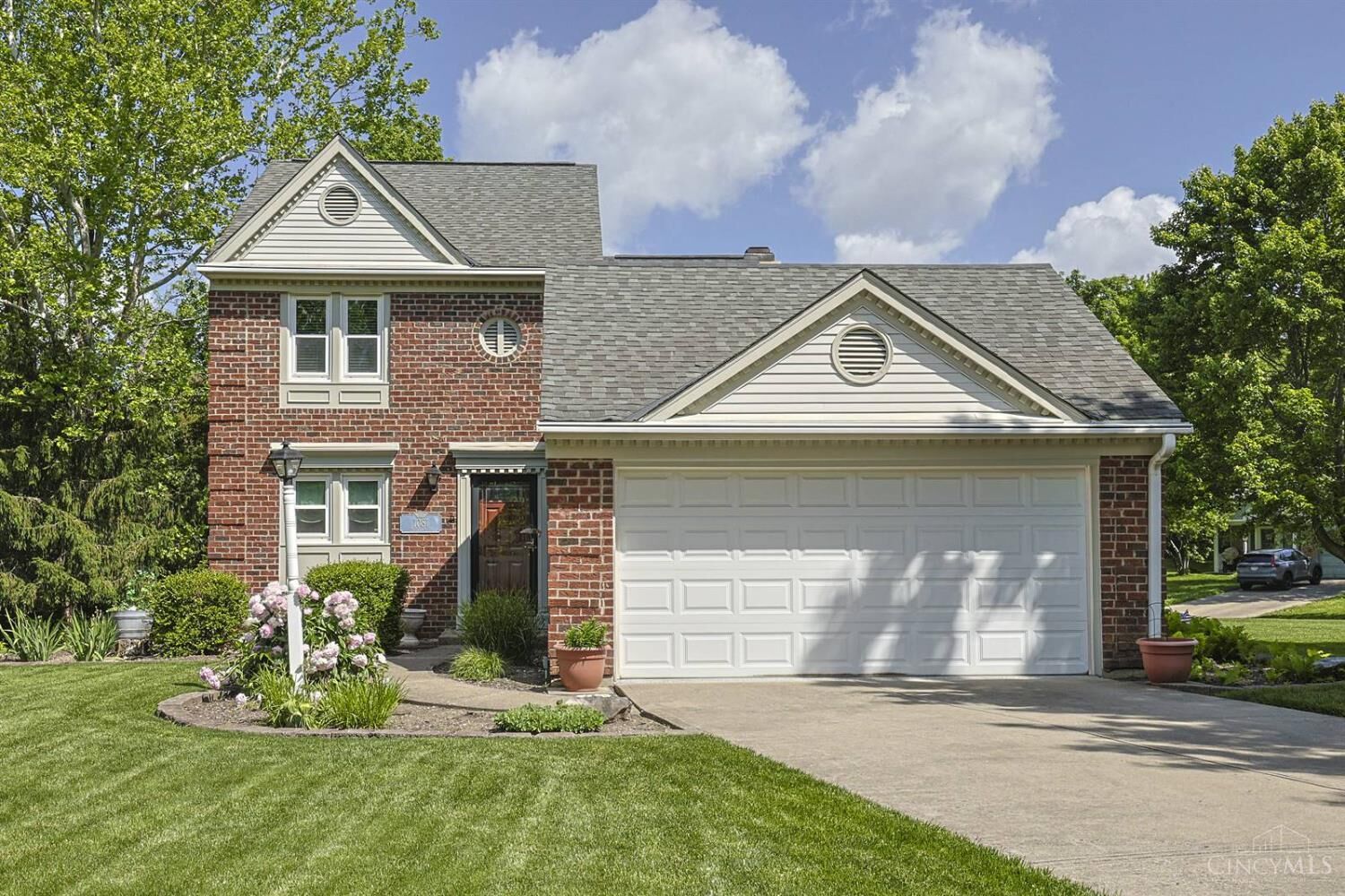Property Photo: 1081 Oysterbay Drive OH 45255