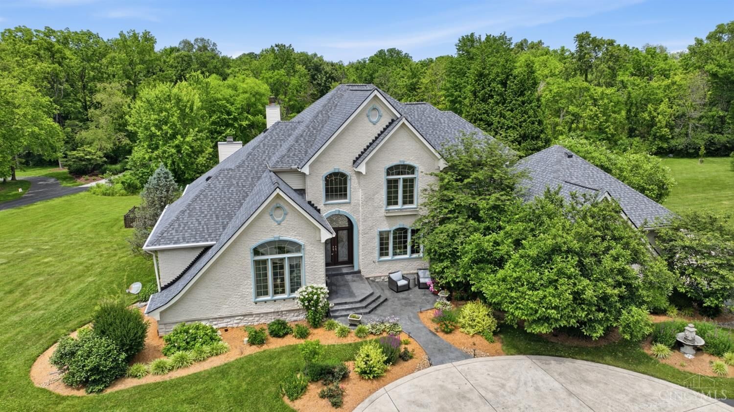 Property Photo:  2372 Manistique Lakes Drive  OH 45036 