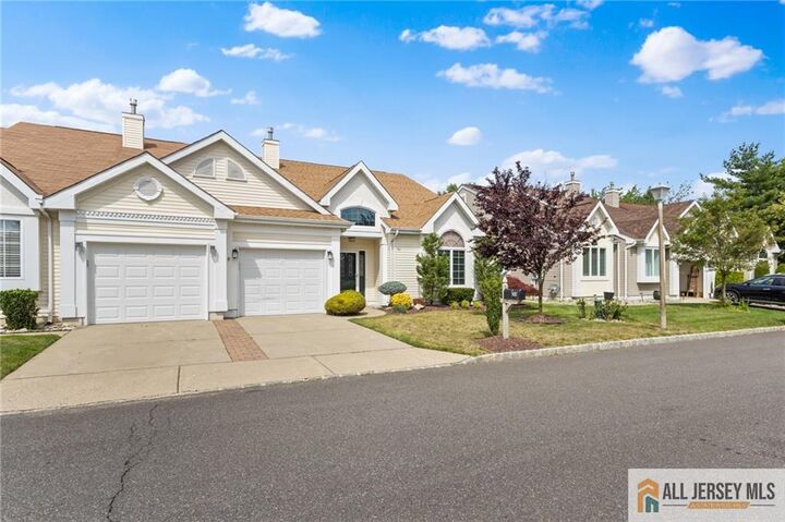 Property Photo:  30 Wellington Place  NJ 08831 