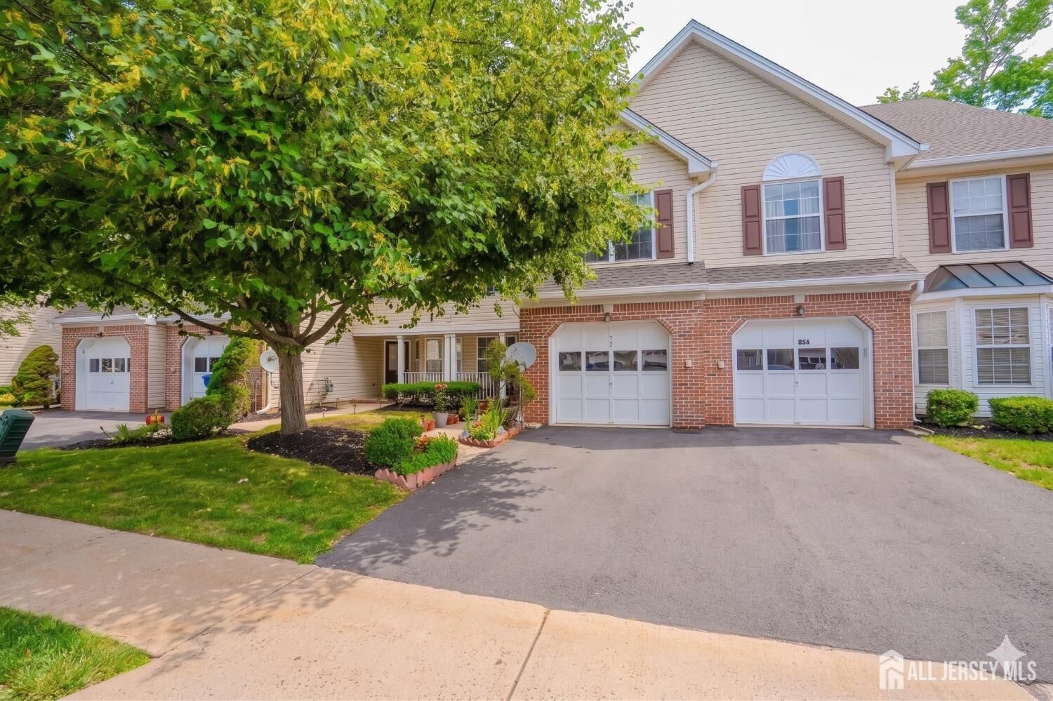 Property Photo:  22 Amy Drive  NJ 08902 
