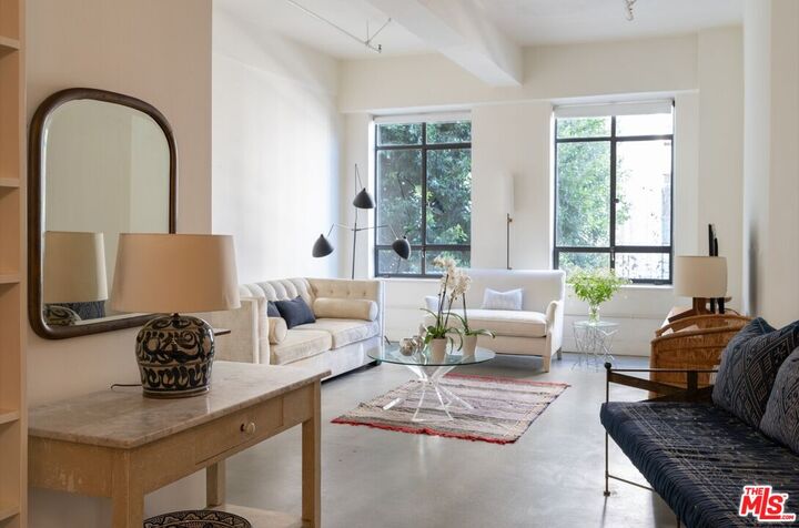 Property Photo:  849 S Broadway  CA 90014 