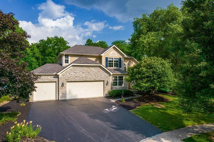 Property Photo:  8320 Skelton Court  OH 43004 