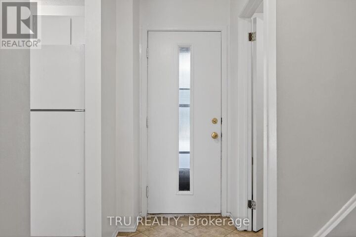 Property Photo: 16-164 Barrow Crescent ON K2L 2J1