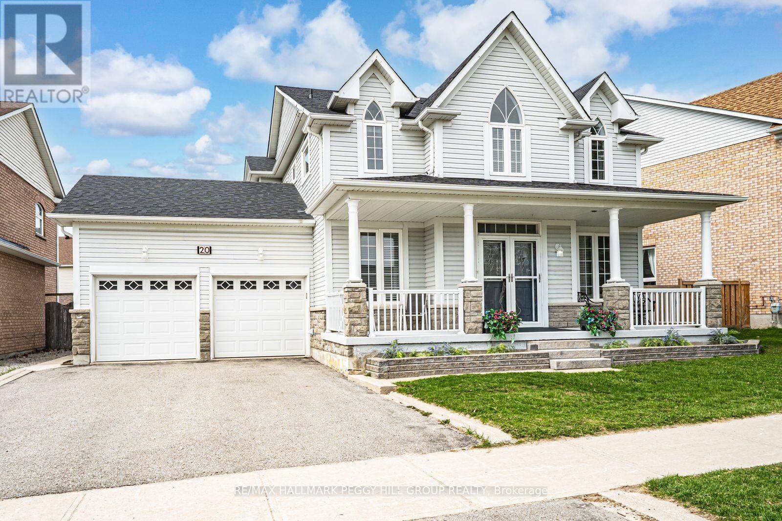 Property Photo:  20 The Queensway  ON L4M 7H6 