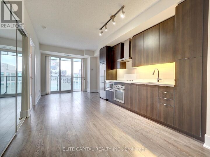 Property Photo:  300 Front Street West 1901  ON M5V 0E9 
