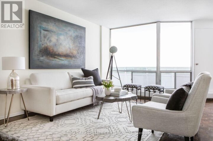 Property Photo:  50 Graydon Hall Drive 1206  ON M3A 3A5 