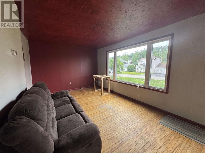 Property Photo:  25 Ross Ave  ON P0T 2E0 