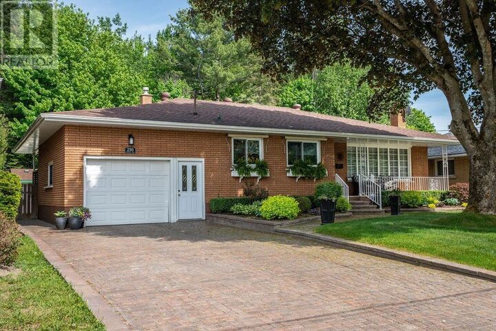 Property Photo:  290 Shannon Rd  ON P6A 4K5 