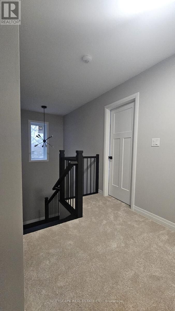 Property Photo:  264 Blair Road West 10  ON N1S 4K9 