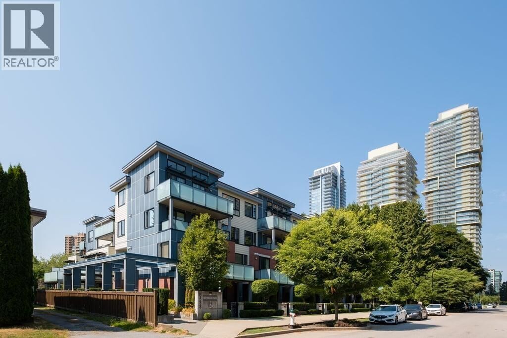 Property Photo:  6533 Mackay Avenue 213  BC V5H 2W8 