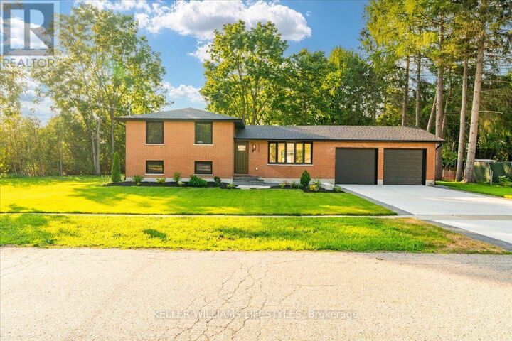 572 Churchill Crescent — photo 1