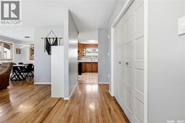 Property Photo:  110 Laubach Crescent  SK S4S 6M3 