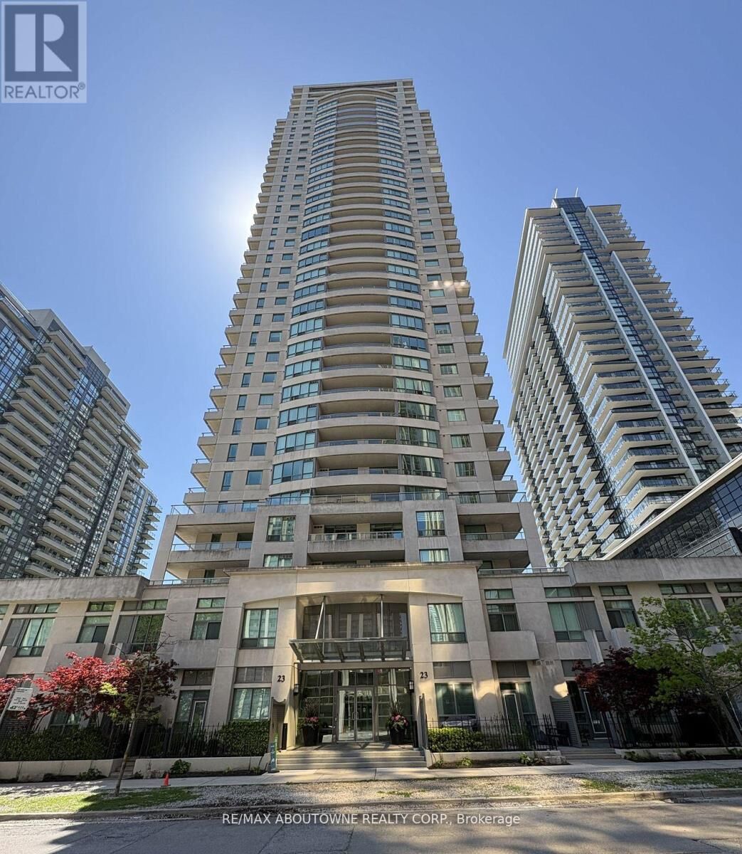 Property Photo: 23 Hollywood Avenue 2706 ON M2N 7L8