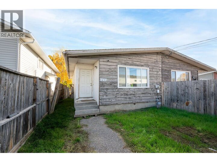 2336 Victoria Street — photo 1