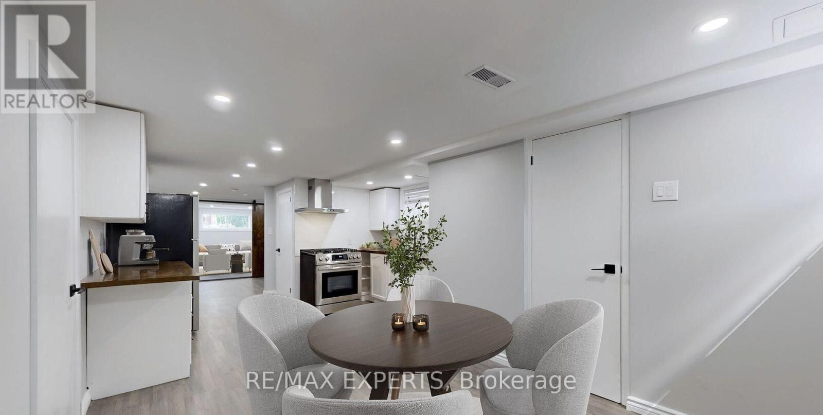 Property Photo:  192 Dunbar Road Bsmt  ON L5B 1G7 