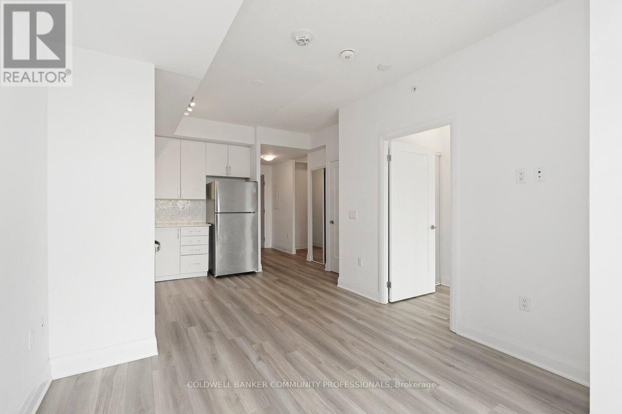 Property Photo:  3220 Sheppard Avenue East 16  ON M1T 3K3 