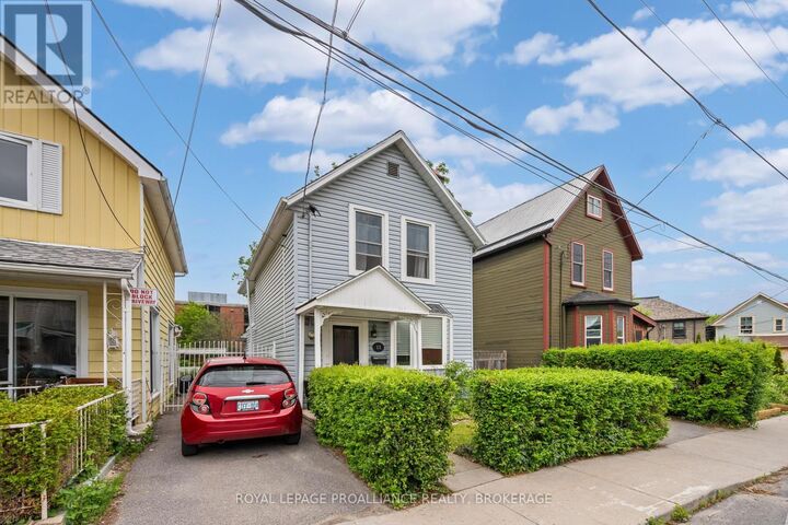 Property Photo:  115 James Street  ON K7K 1Z5 
