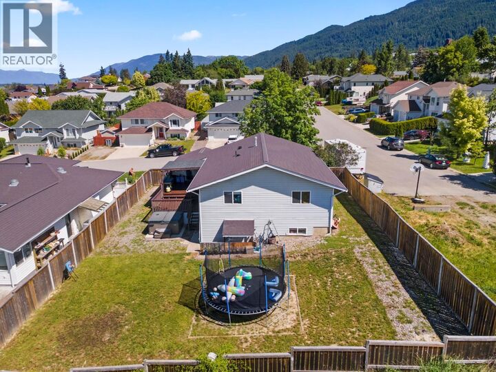 Property Photo: 411 Dugan Street BC V0B 1G3